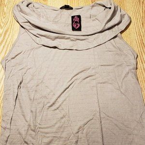 Twist Tees By Torrid Women's Shirt/Blouse / Top  Size 1  Brand New With Tags